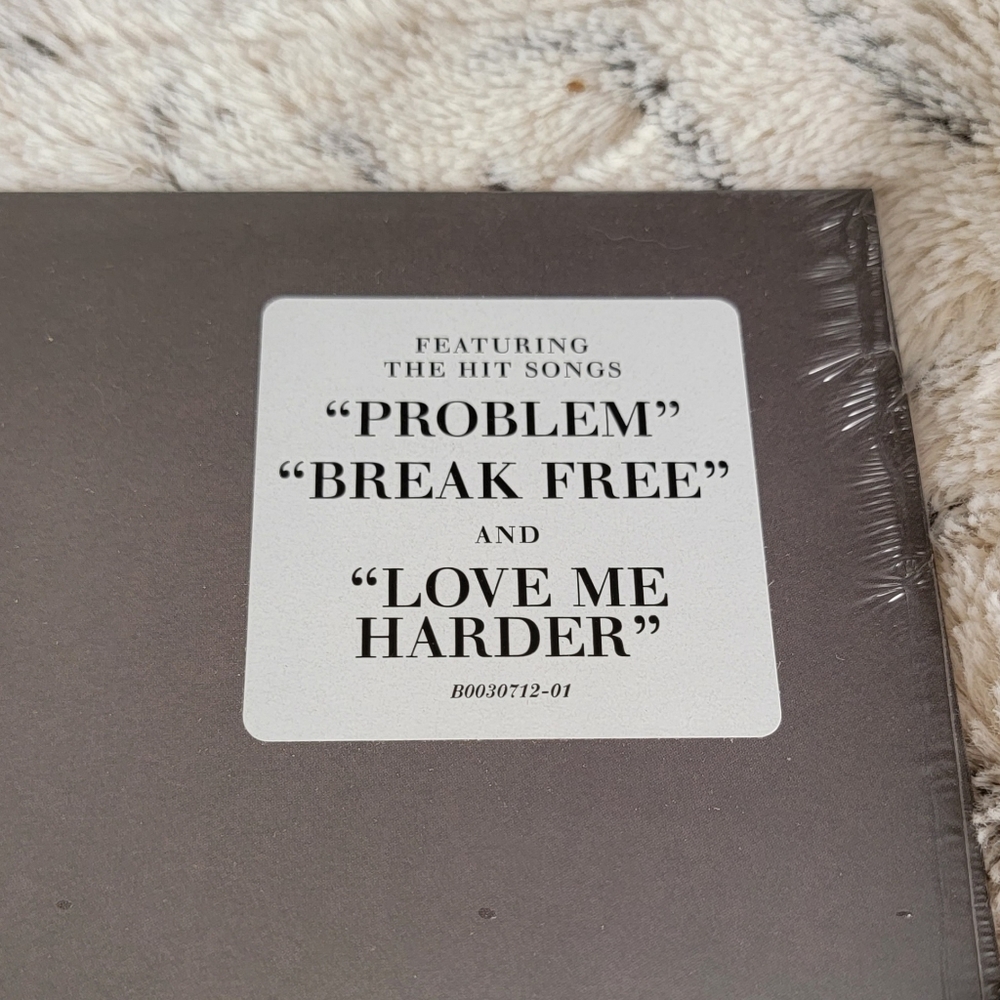 Ariana Grande - My Everything Black Vinyl LP - Picture 4 of 9